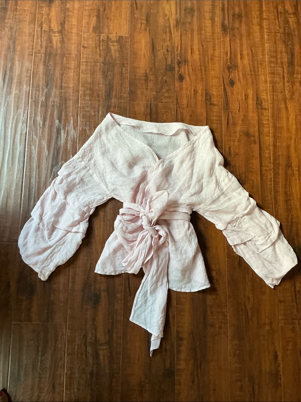 120% LINO Wrap Blouse in pale pink. NEW w Tags. Italian Linen.Large